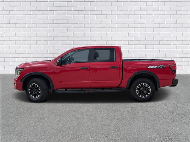 2020 Nissan TITAN Crew Cab PRO-4X 4x4 2020 Nissan TITAN Crew Cab PRO-4X 4x4