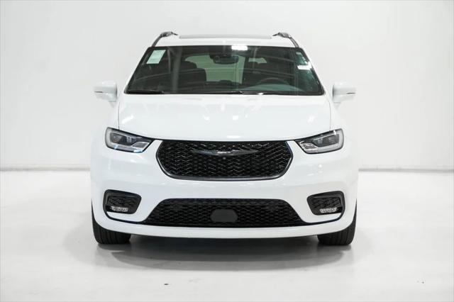 2022 Chrysler Pacifica Limited AWD