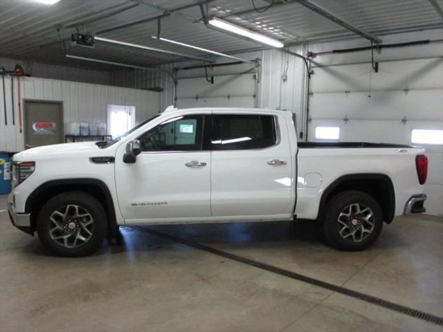 2022 GMC Sierra 1500 4WD Crew Cab Short Box SLT 2022 GMC Sierra 1500 4WD Crew Cab Short Box SLT