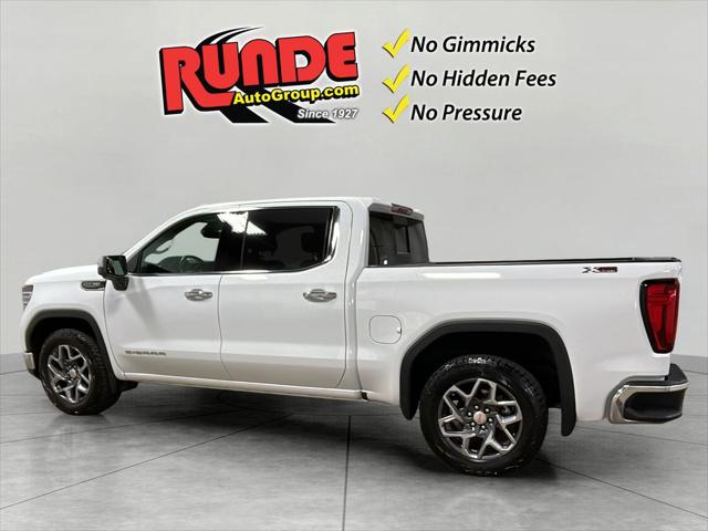 2022 GMC Sierra 1500 4WD Crew Cab Short Box SLT 2022 GMC Sierra 1500 4WD Crew Cab Short Box SLT