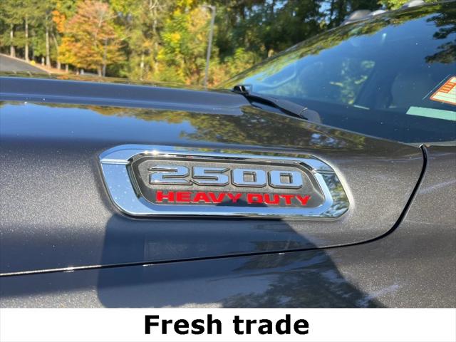 2022 RAM 2500 Big Horn Crew Cab 4x4 64 Box 2022 RAM 2500 Big Horn Crew Cab 4x4 64 Box