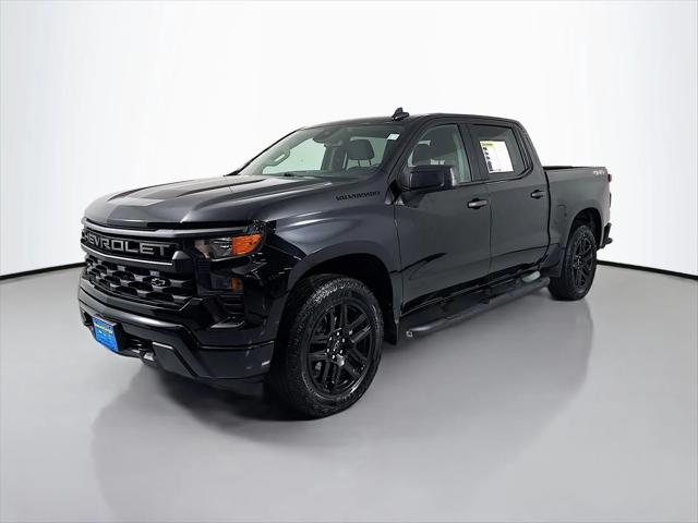2022 Chevrolet Silverado 1500 4WD Crew Cab Short Bed Custom 2022 Chevrolet Silverado 1500 4WD Crew Cab Short Bed Custom