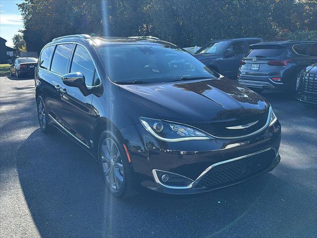 2017 Chrysler Pacifica Limited 2017 Chrysler Pacifica Limited