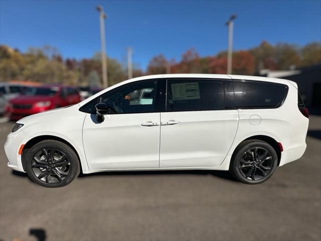 2026 Chrysler Pacifica PACIFICA SELECT AWD 2026 Chrysler Pacifica PACIFICA SELECT AWD