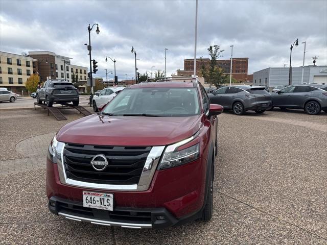 2023 Nissan Pathfinder Platinum 4WD 2023 Nissan Pathfinder Platinum 4WD