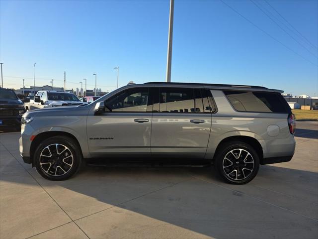 2023 Chevrolet Suburban 4WD RST