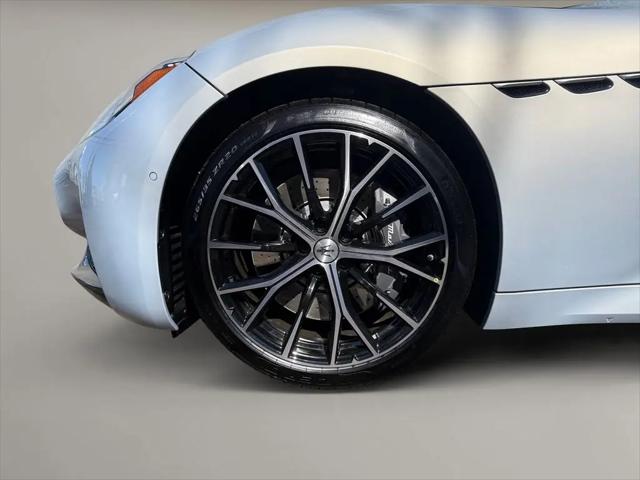 2026 Maserati GranCabrio Standard