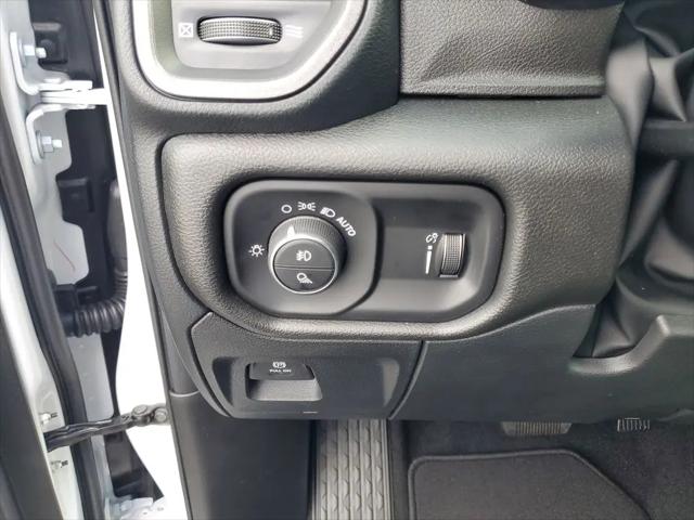 2025 Ram 1500 Tradesman Crew Cab 4x4 57 Box