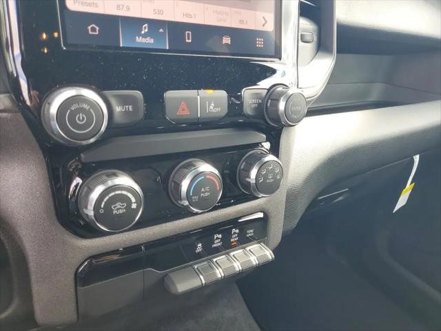 2025 Ram 1500 Tradesman Crew Cab 4x4 57 Box