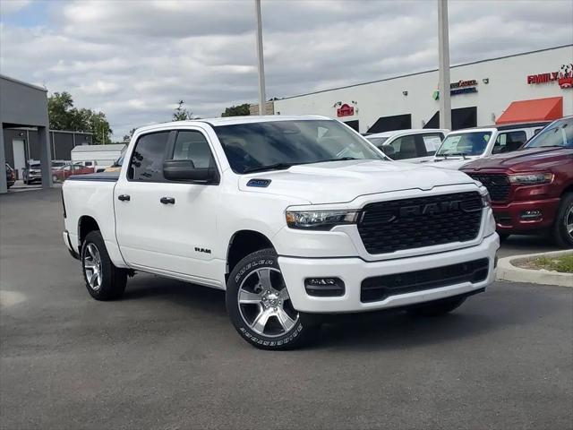 2025 Ram 1500 Tradesman Crew Cab 4x4 57 Box