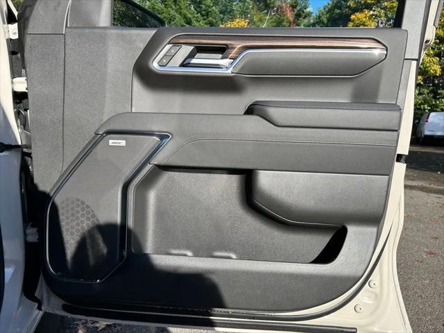 2026 Chevrolet Silverado 1500 4WD Crew Cab Standard Bed RST