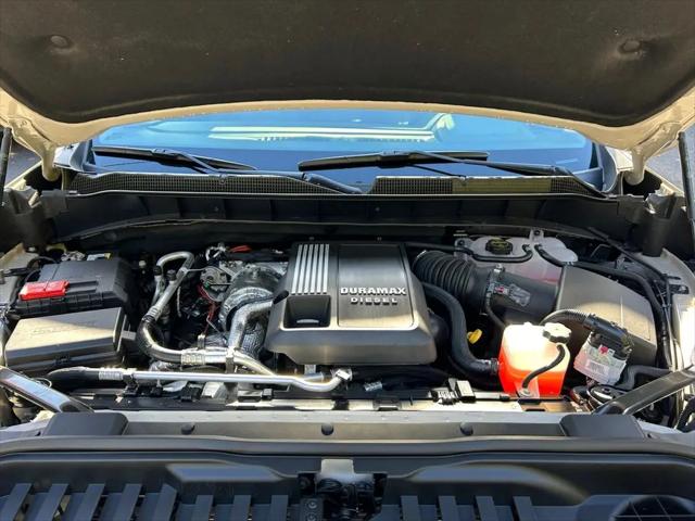 2026 Chevrolet Silverado 1500 4WD Crew Cab Standard Bed RST