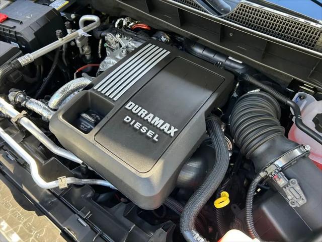 2026 Chevrolet Silverado 1500 4WD Crew Cab Standard Bed RST