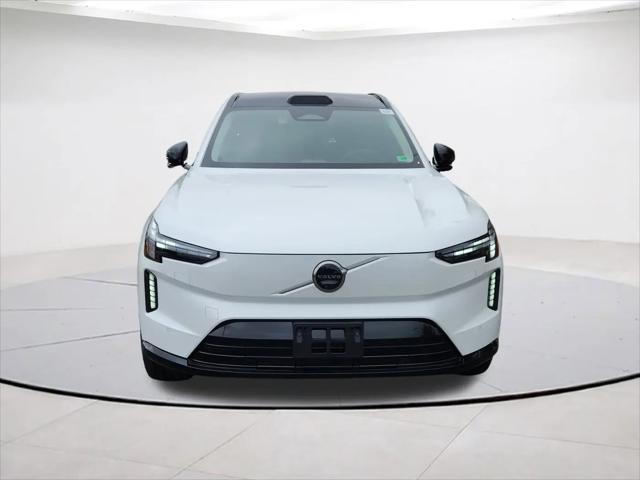 2025 Volvo X 90 Plus, Twin Motor Performance, Fully electric, 7 Seats