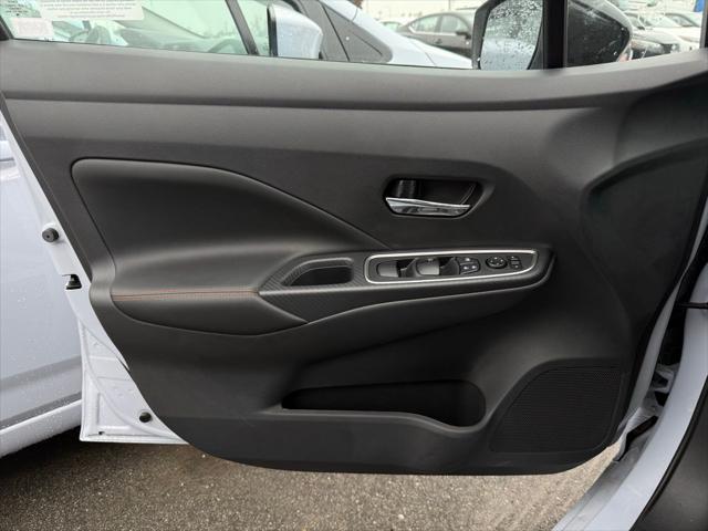 2025 Nissan Versa 1.6 SR