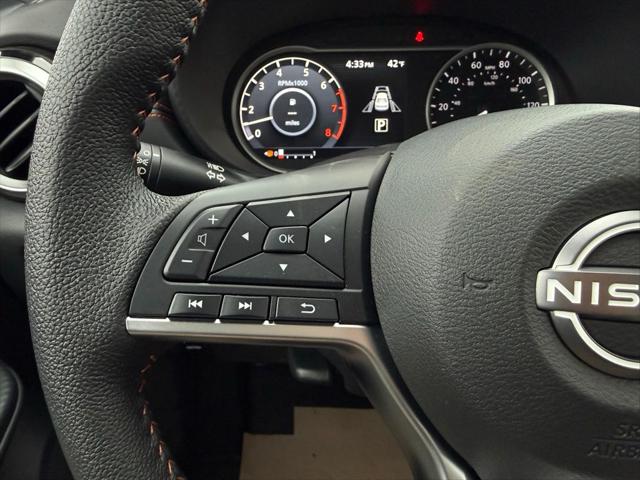 2025 Nissan Versa 1.6 SR