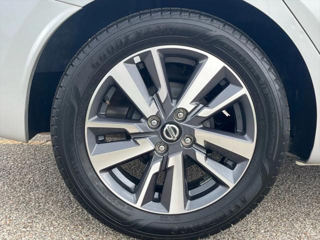 2020 Nissan Versa SV Xtronic CVT