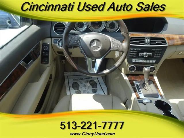 2012 Mercedes-Benz C-CLASS C 300 Luxury 4MATIC
