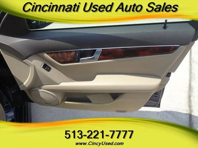 2012 Mercedes-Benz C-CLASS C 300 Luxury 4MATIC