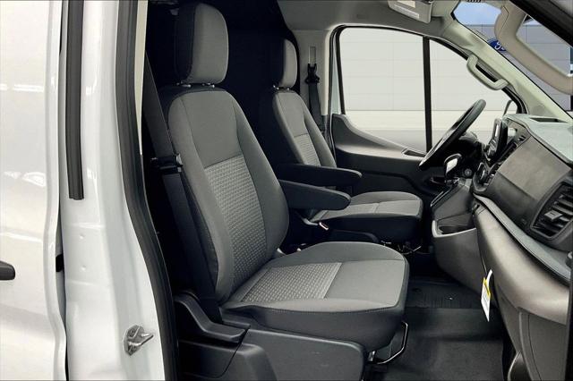 2025 Ford Transit Cargo Van Base