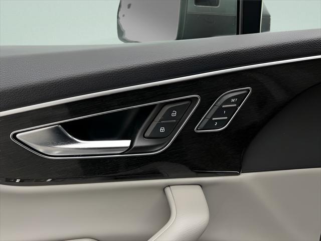 2022 Audi Q7 Premium Plus 55 TFSI quattro Tiptronic