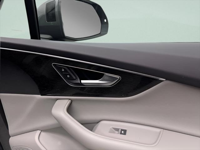 2022 Audi Q7 Premium Plus 55 TFSI quattro Tiptronic