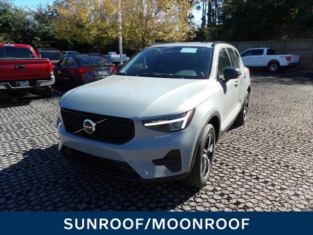 2026 Volvo XC40 B4 Core