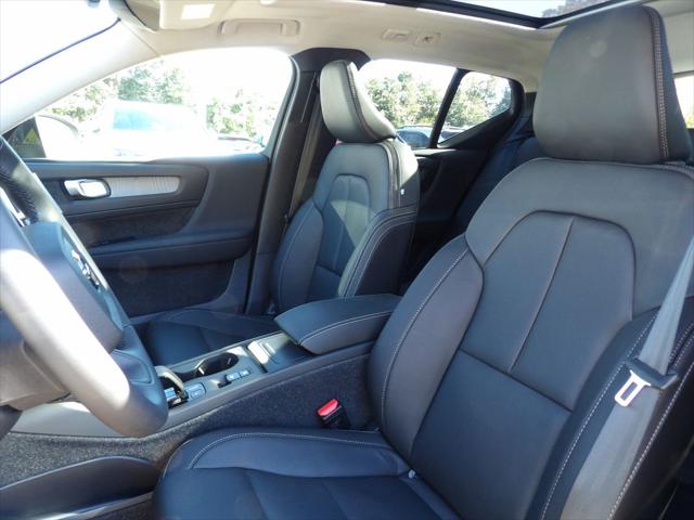 2026 Volvo XC40 B4 Core