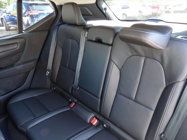 2026 Volvo XC40 B4 Core