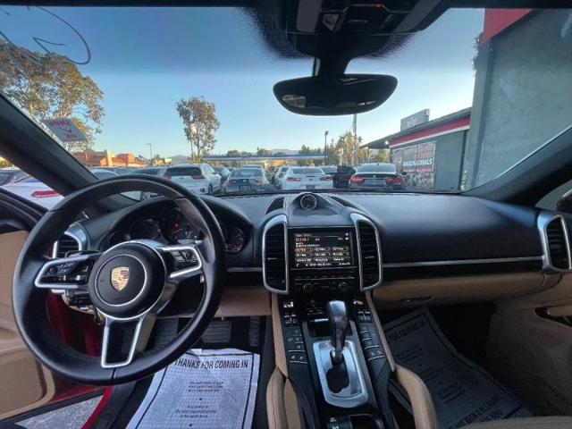 2016 Porsche Cayenne Base