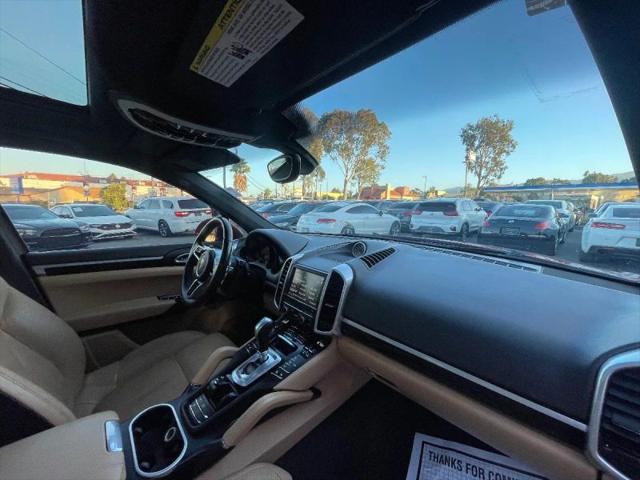 2016 Porsche Cayenne Base