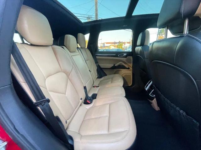 2016 Porsche Cayenne Base