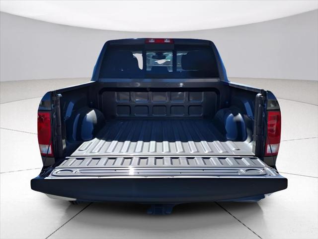 2023 Ram 1500 Classic SLT Crew Cab 4x4 5'7" Box