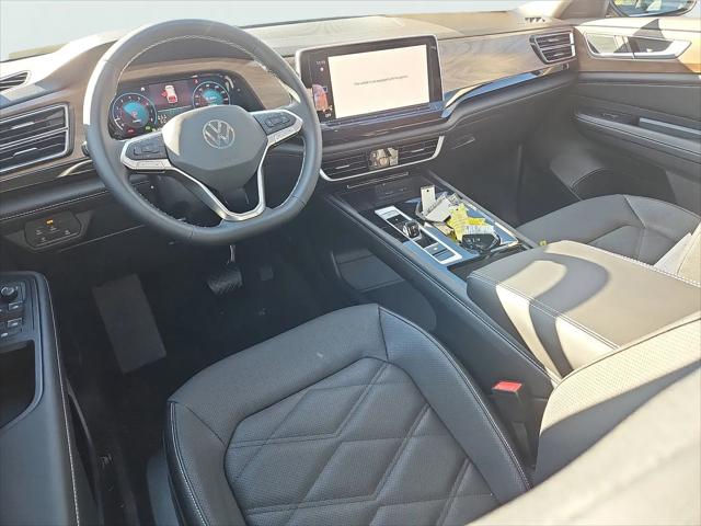 2026 Volkswagen Atlas SE with Technology