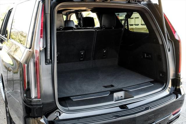 2022 Cadillac Escalade ESV 4WD Sport