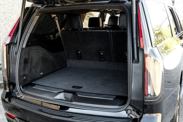 2022 Cadillac Escalade ESV 4WD Sport