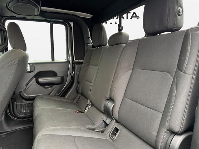 2023 Jeep Gladiator Sport