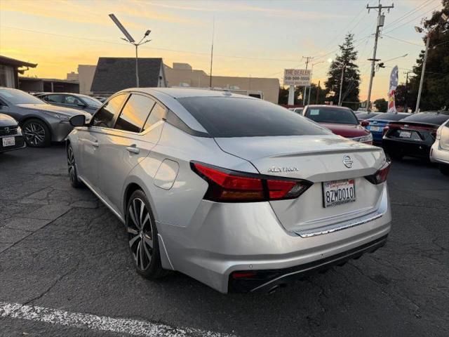 2022 Nissan Altima SR FWD