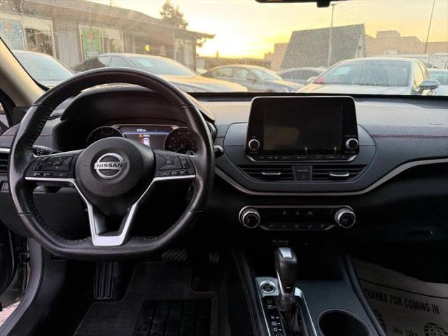 2022 Nissan Altima SR FWD