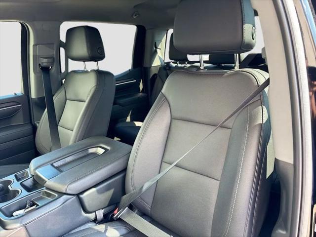 2025 GMC Sierra 1500 4WD Crew Cab Short Box SLT