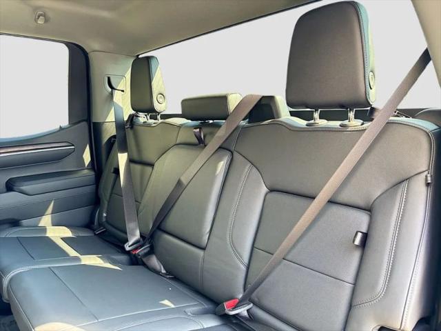 2025 GMC Sierra 1500 4WD Crew Cab Short Box SLT