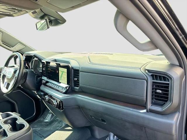 2025 GMC Sierra 1500 4WD Crew Cab Short Box SLT