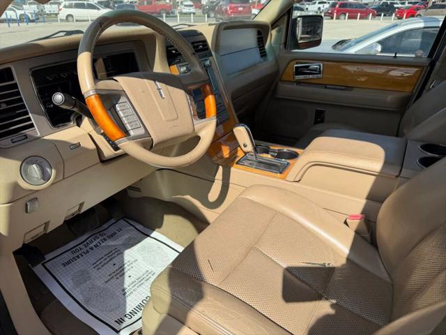 2010 Lincoln Navigator Base