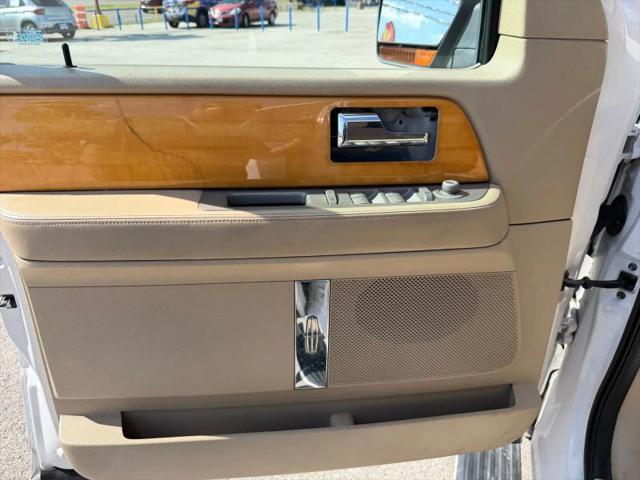 2010 Lincoln Navigator Base