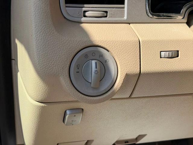 2010 Lincoln Navigator Base