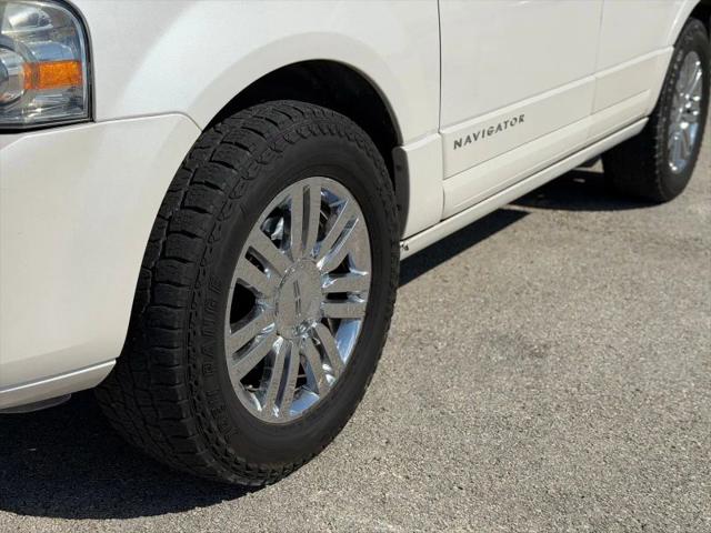 2010 Lincoln Navigator Base