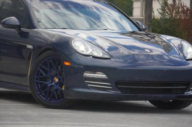 2011 Porsche Panamera 2