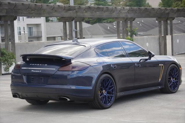 2011 Porsche Panamera 2