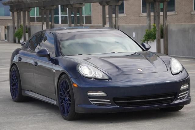 2011 Porsche Panamera 2