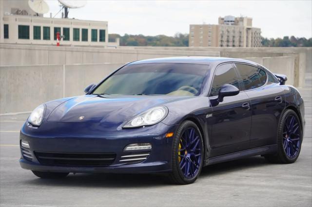2011 Porsche Panamera 2